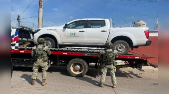 ¡Uno es de la CFE! Recuperan 4 vehículos robados y aseguran uno blindado, en Sinaloa