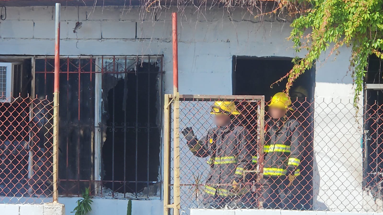 vivienda incendiada en culiacan cuerpo de bomberos