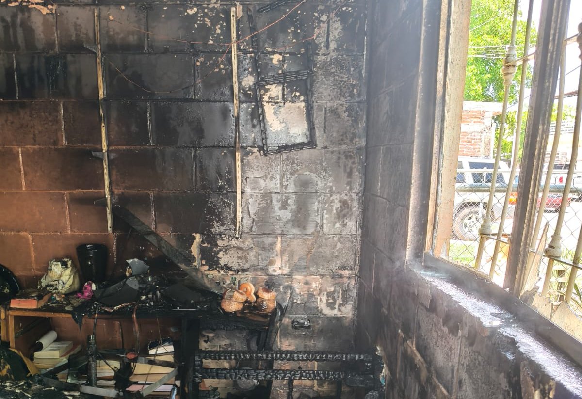 vivienda incendiada en guamuchil lugar
