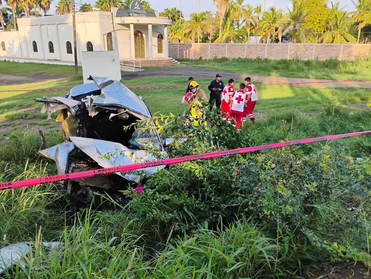Volcadura en El Burrión, Guasave