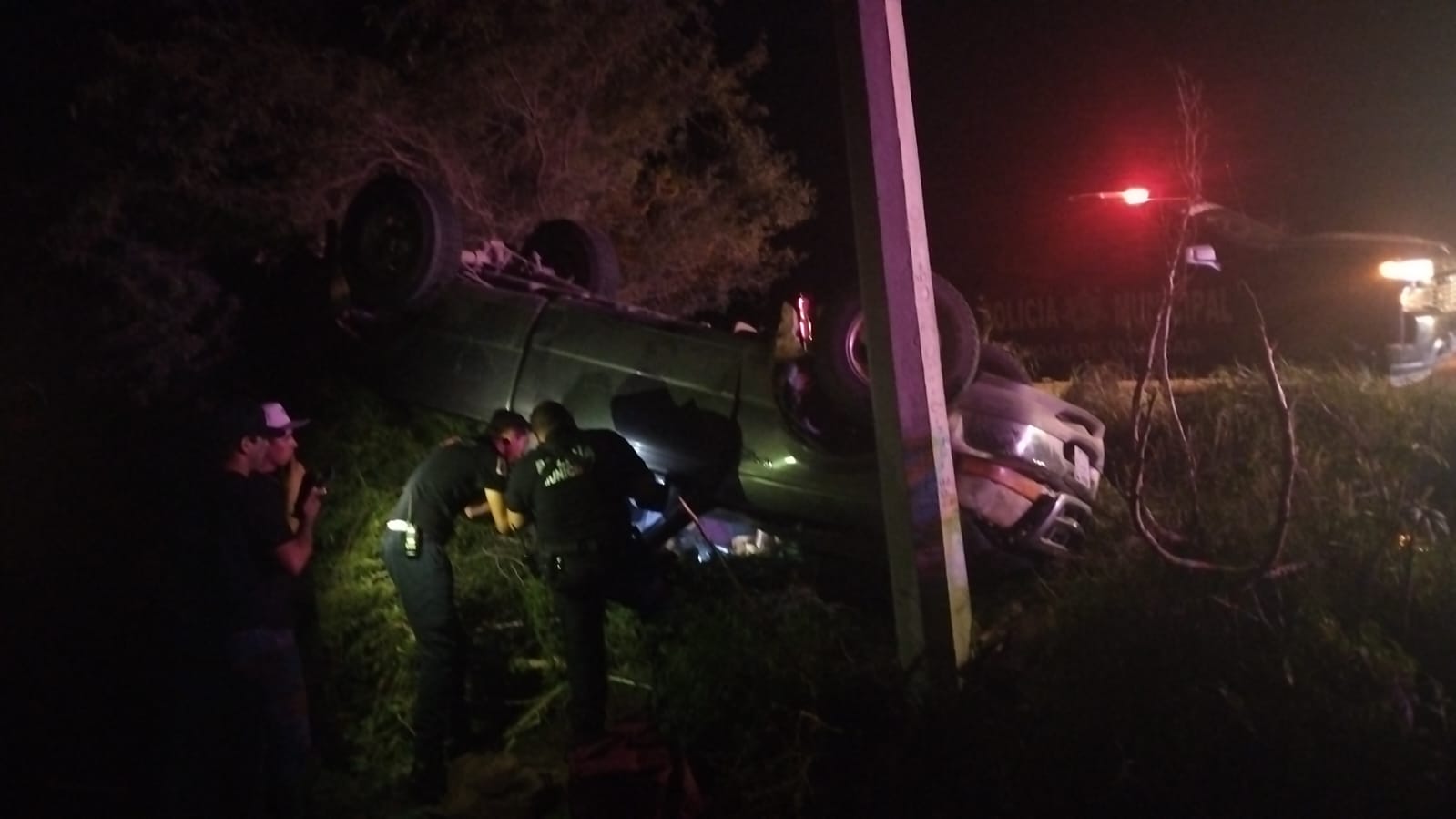 Volcadura en Higuera de Zaragoza, Ahome
