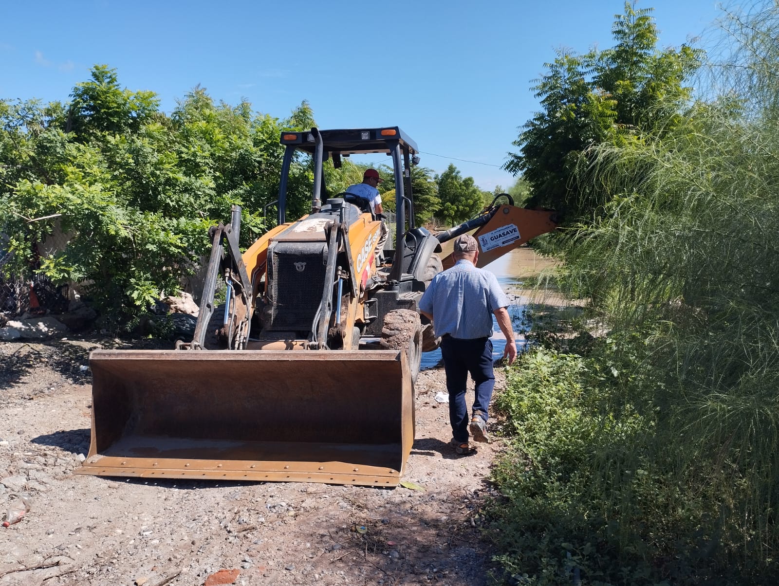 las autoridades siguen trabajando en el desagüe de las calles afectadas