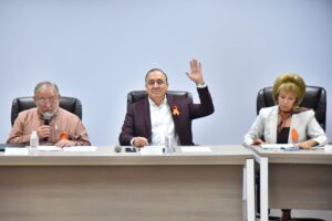 Alcalde de Ahome, Antonio Menéndez en sesión de Cabildo