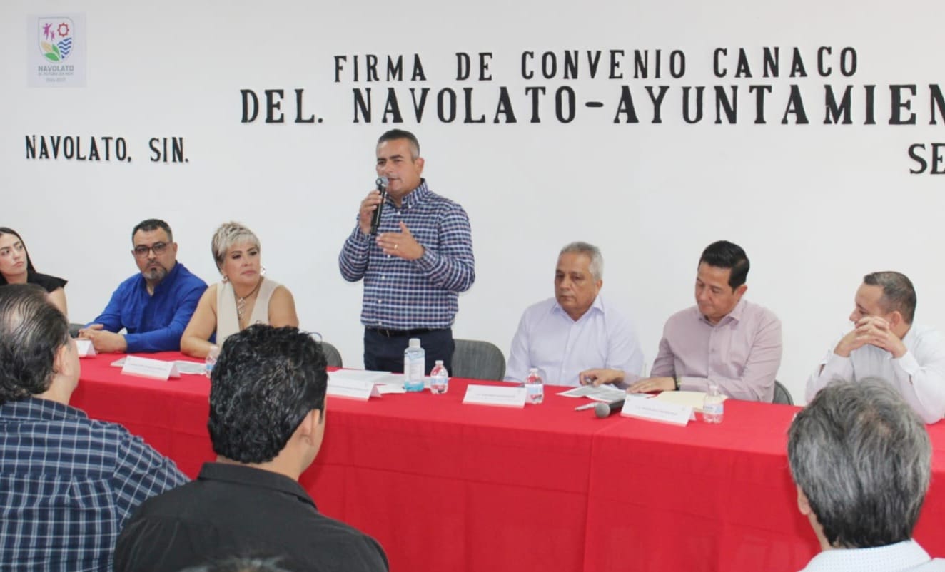 Alcalde de Navolato firma convenio de colaboración con CANACO para impulsar el crecimiento económico y empresarial