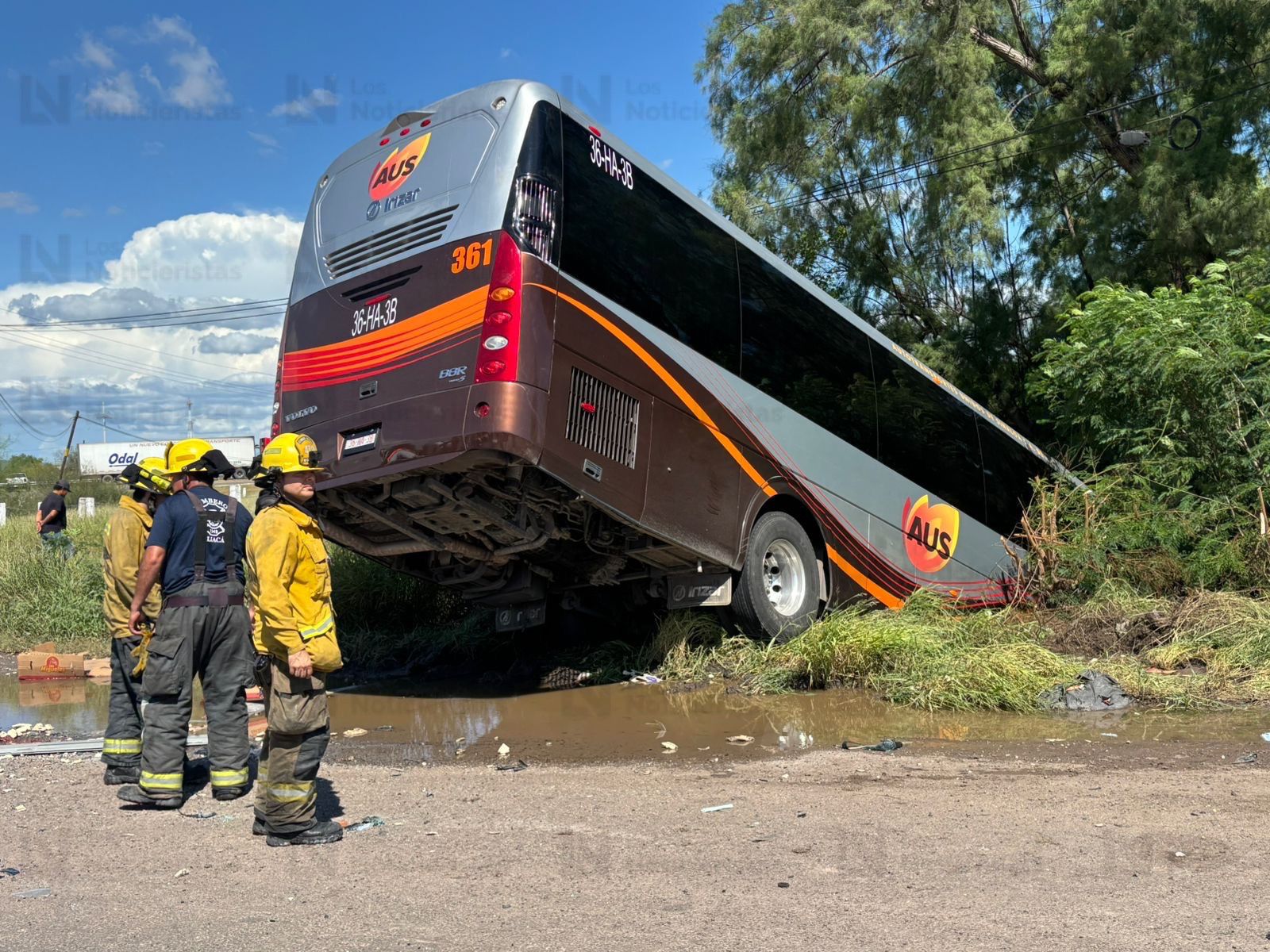 Camionazo en el Trébol de Costa Rica en Culiacán