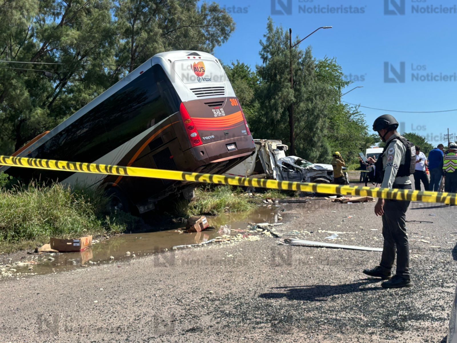 Camionazo en el Trébol de Costa Rica en Culiacán