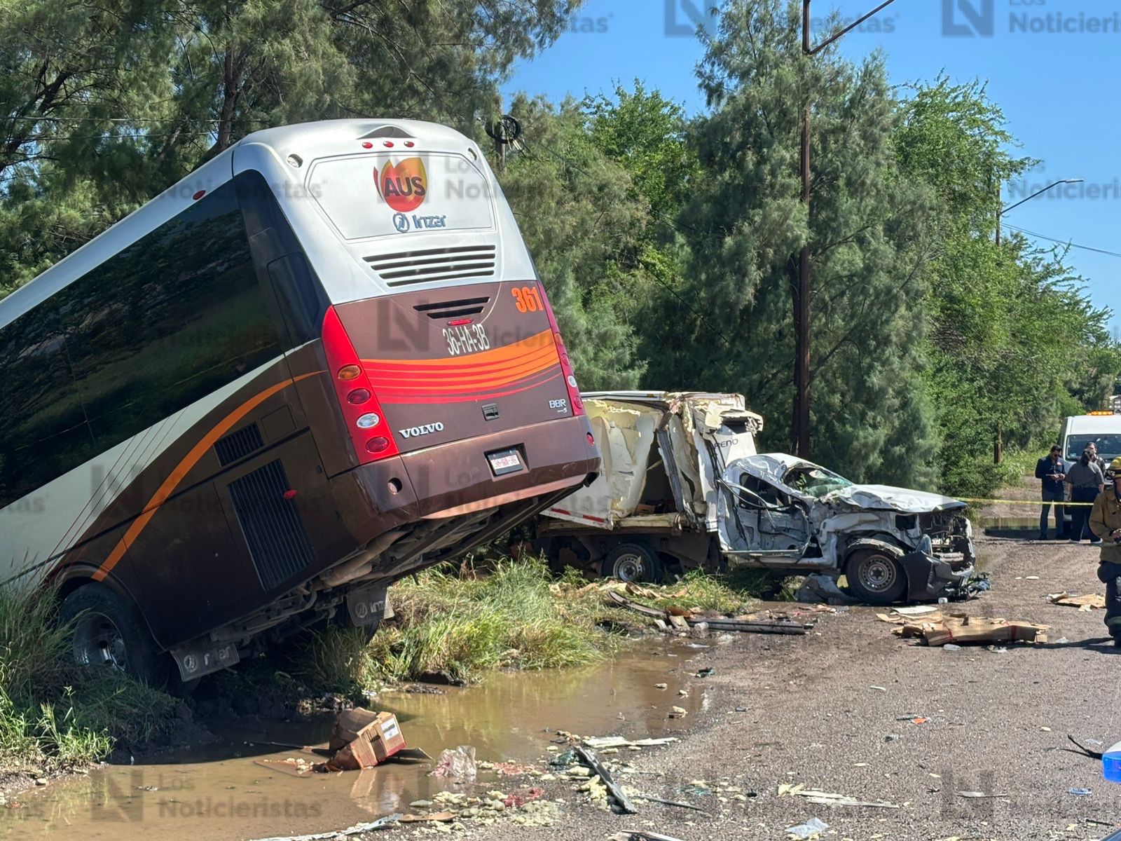 Camionazo en el Trébol de Costa Rica en Culiacán