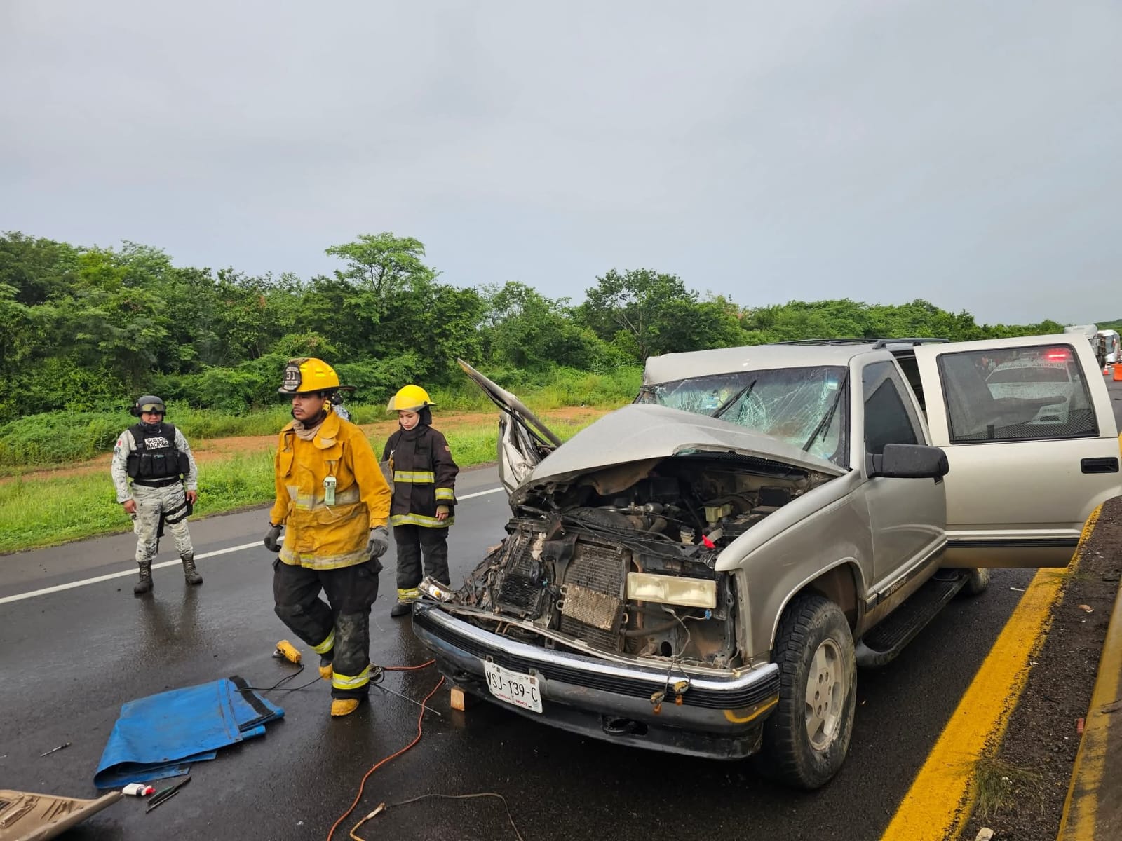 Choque fuerte en el carretera Mazatlán deja lesionados