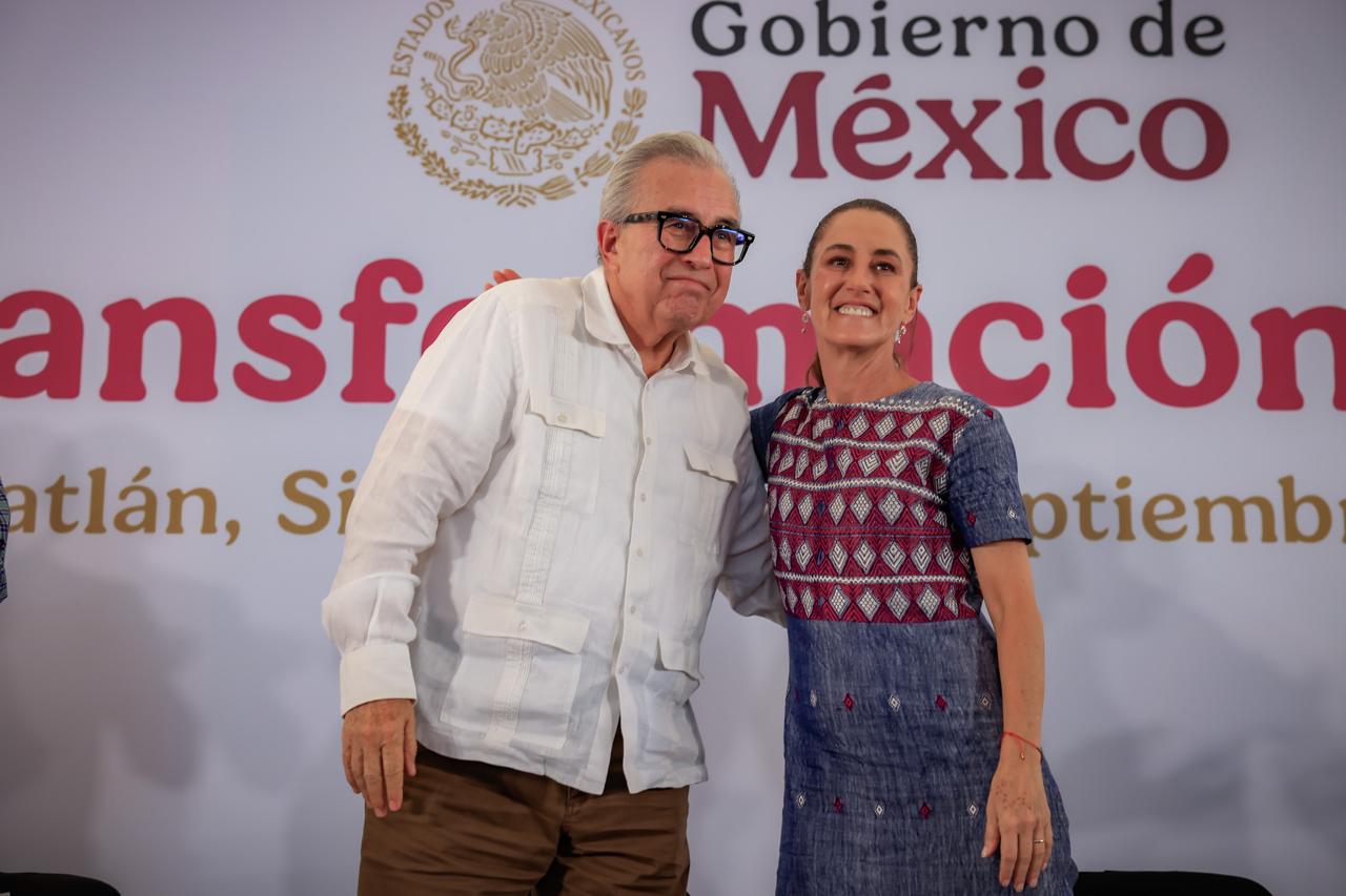 Claudia Sheinbaum y Rubén Rocha Moya en evento en Mazatlán