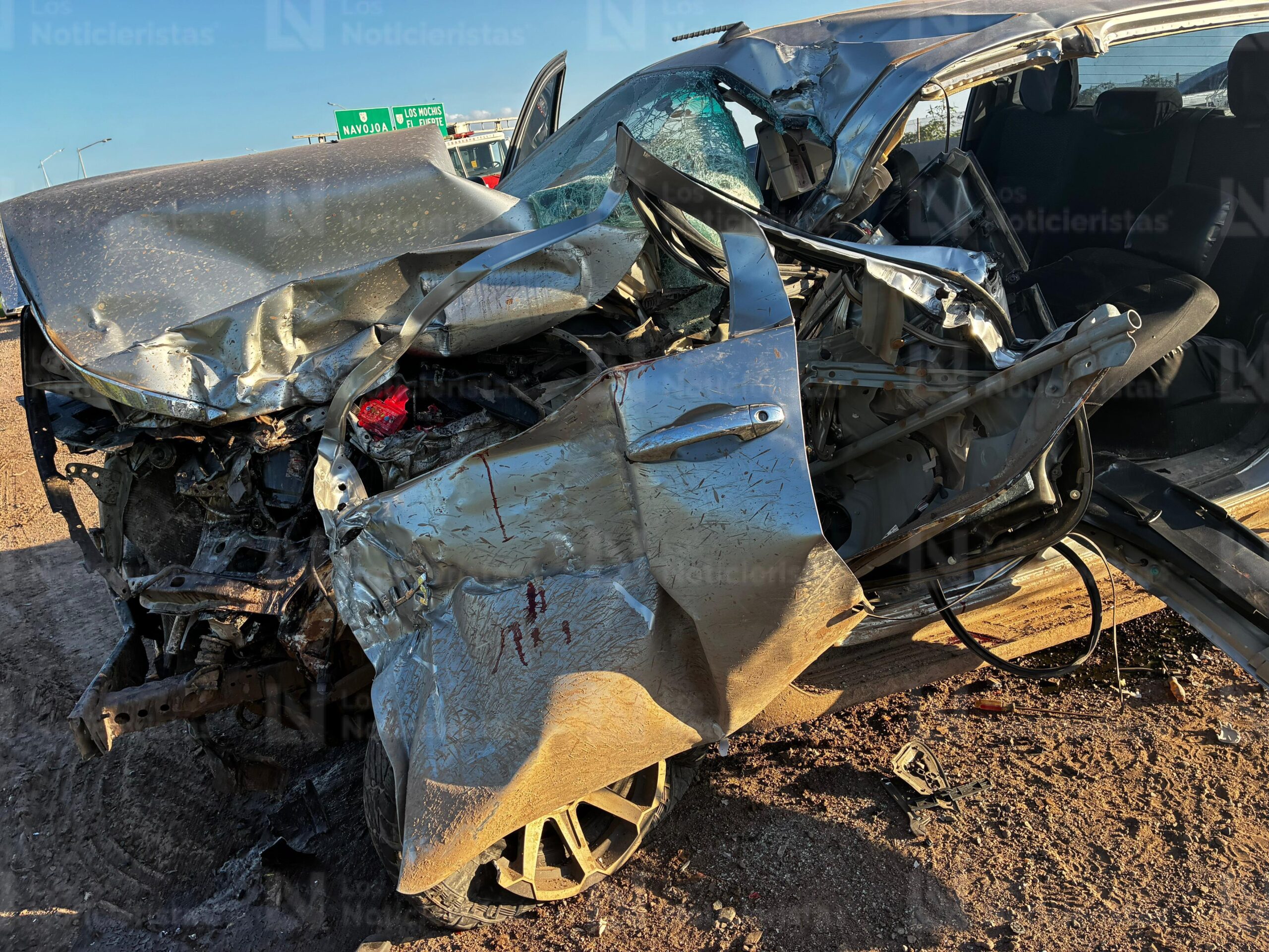 Conductor queda prensado en accidente en la México 15