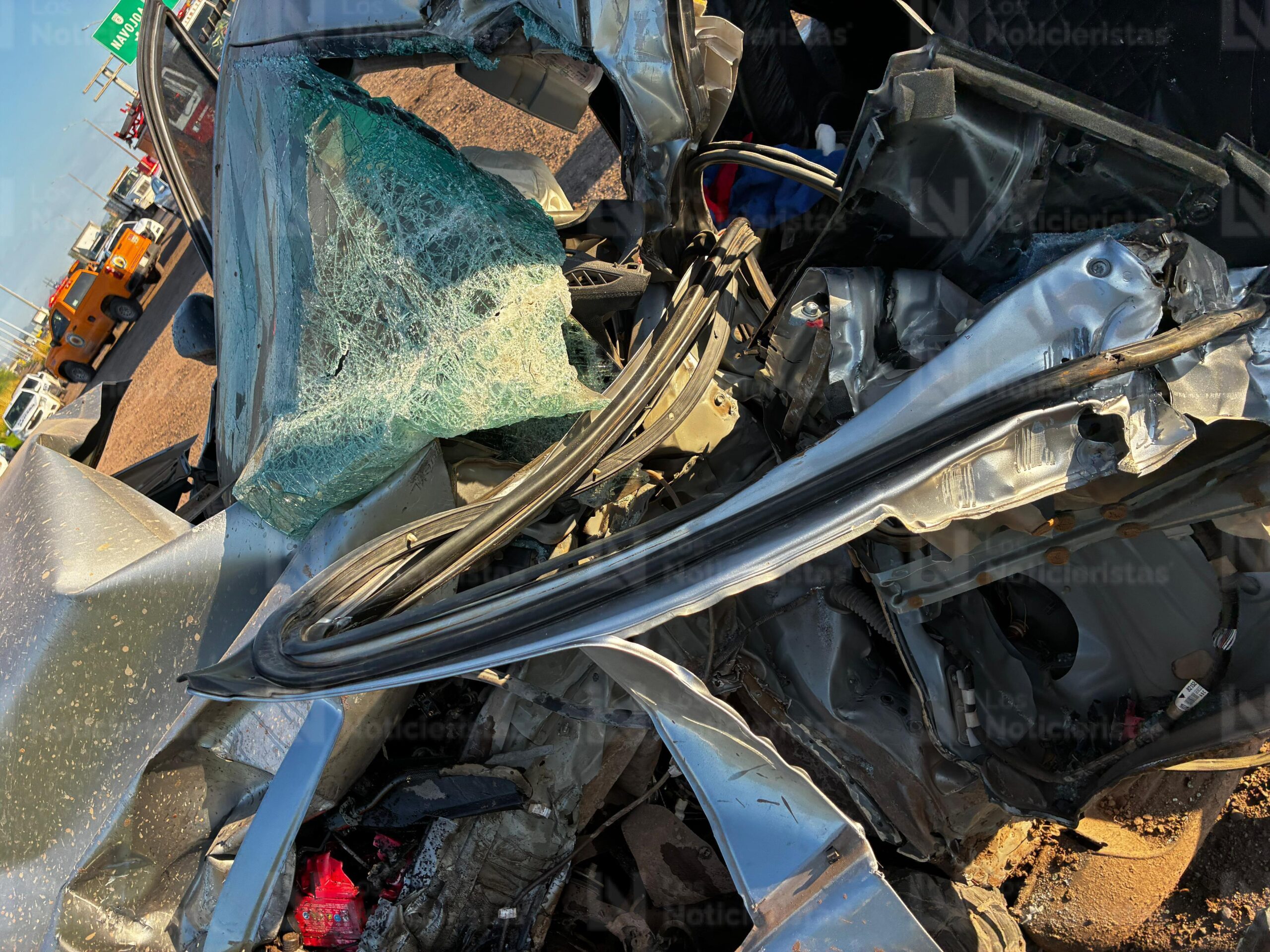 Conductor queda prensado en accidente en la México 15