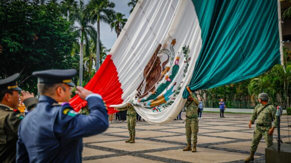 Conmemoran el 204 aniversario de la consumación de la Independencia de México en Palacio de Gobierno de Culiacán, Sinaloa