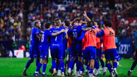 Cruz Azul y Monterrey marcan el paso tras nueve jornadas del Apertura 2025