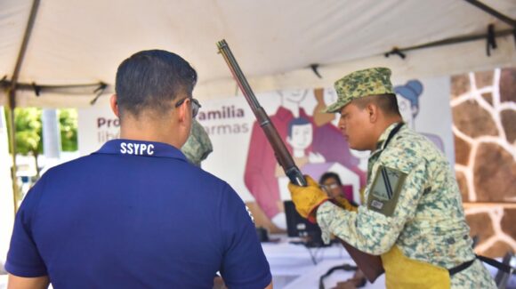 Entregan 57 armas en Ahome durante la Campaña de Desarme Voluntario