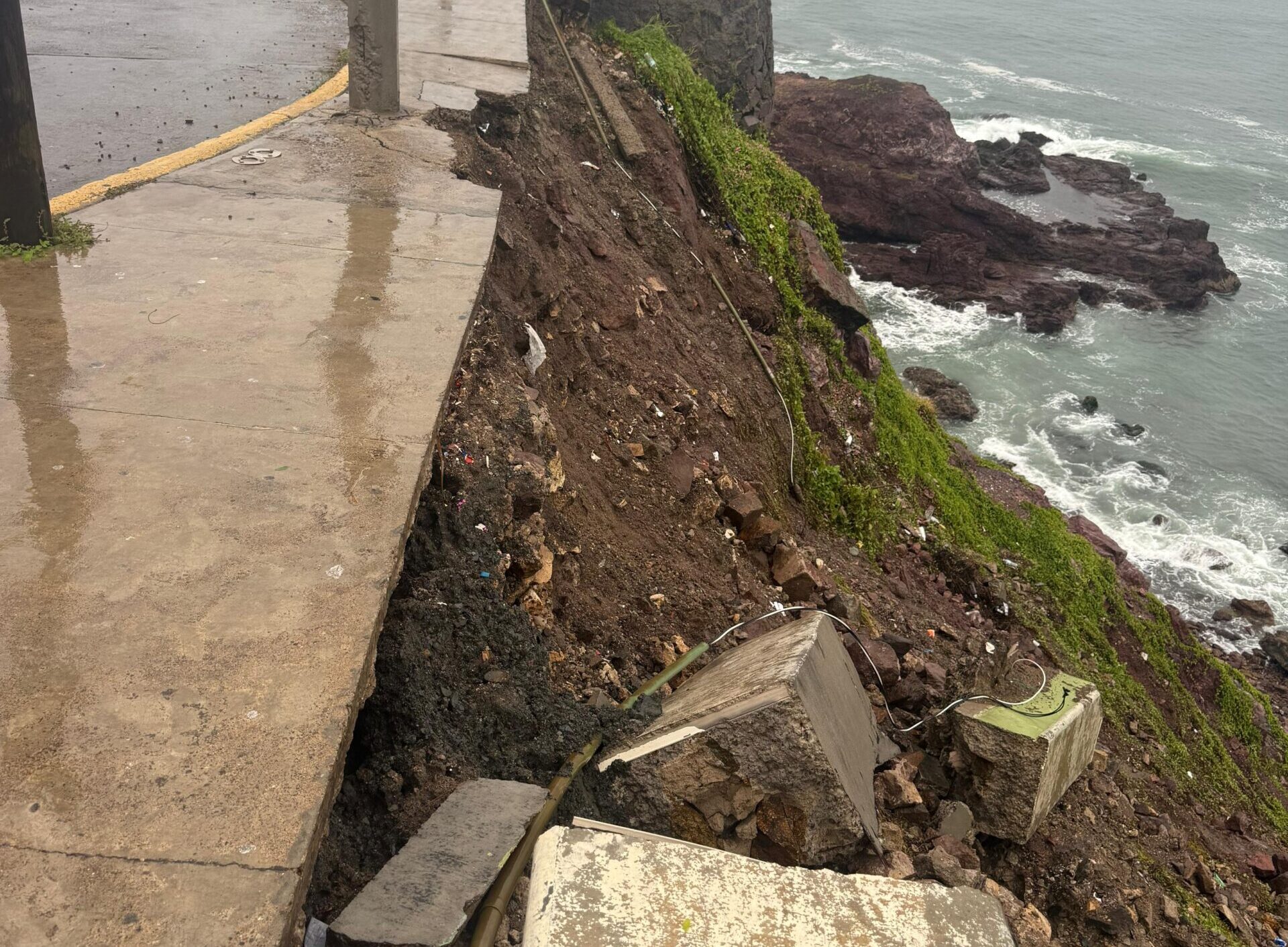 Deslaves por lluvias en Mazatlán