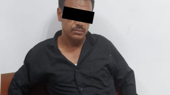 Asaltante de tienda de conveniencia es detenido por Militares en el fraccionamiento Punta Azul, en Culiacán