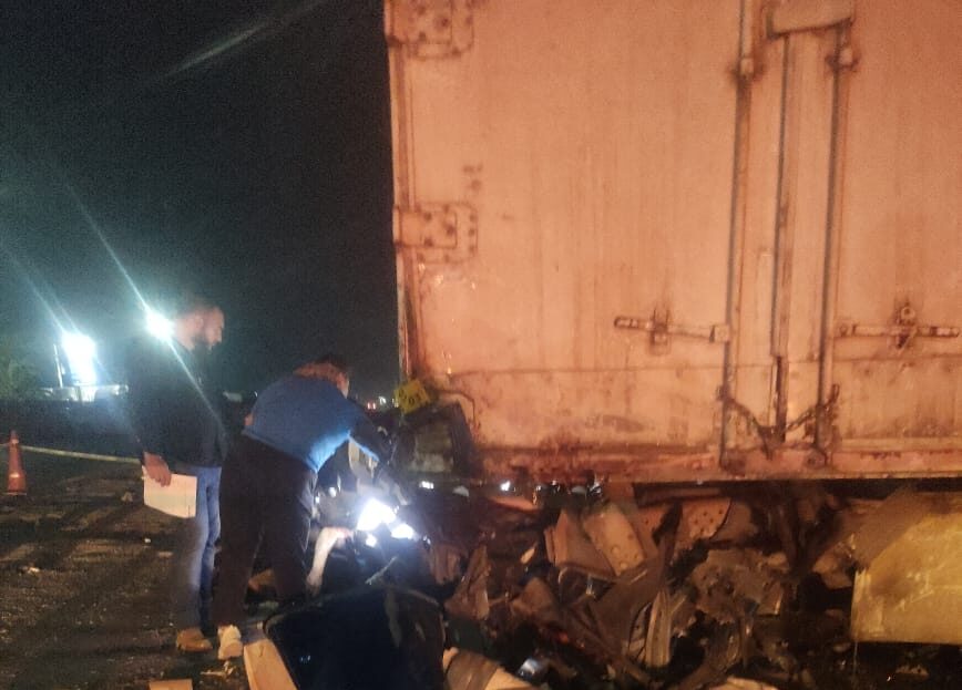 Dos personas pierden la vida en accidente a la salid de Ahome, Sinaloa