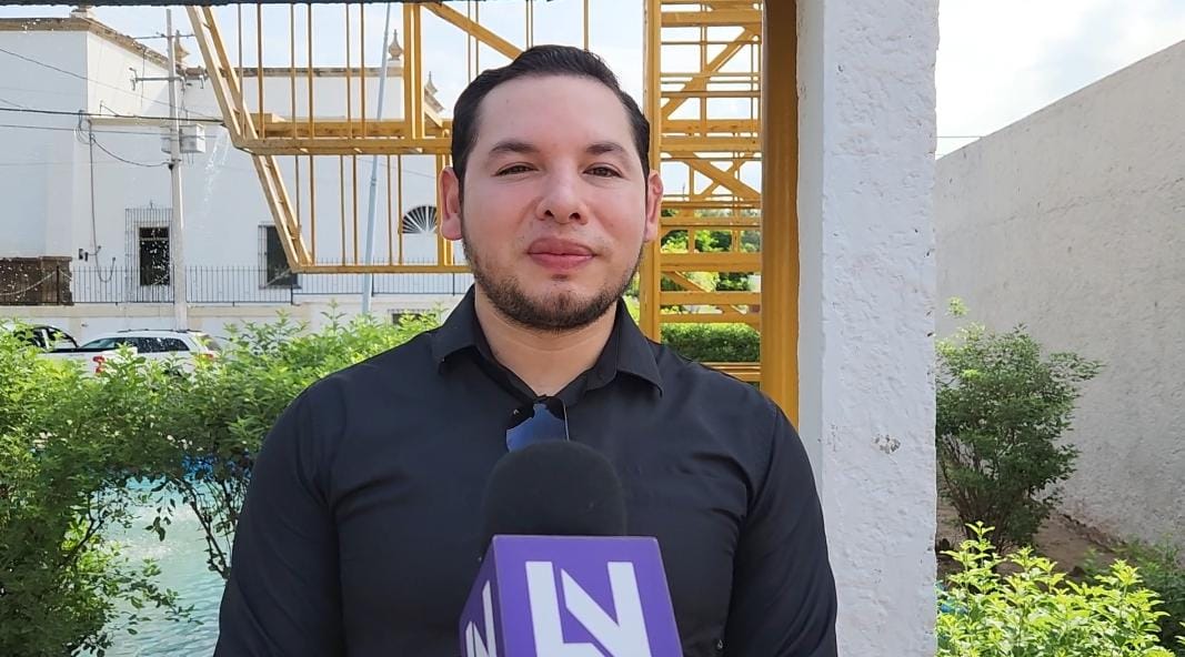 El director del IMJU, César Omar Hernández Low