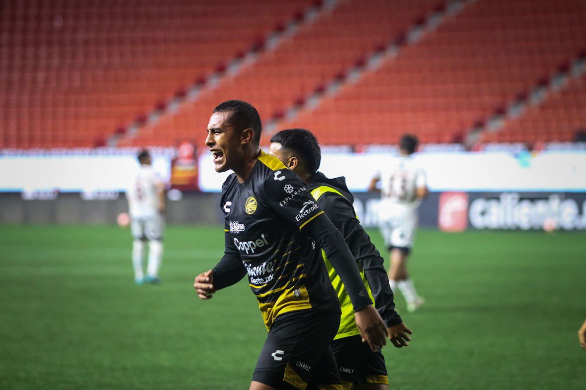 Entrenamiento de Dorados de Sinaloa