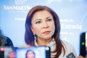 Gloria Himelda Félix Niebla en funeral de la maestra Jesamel