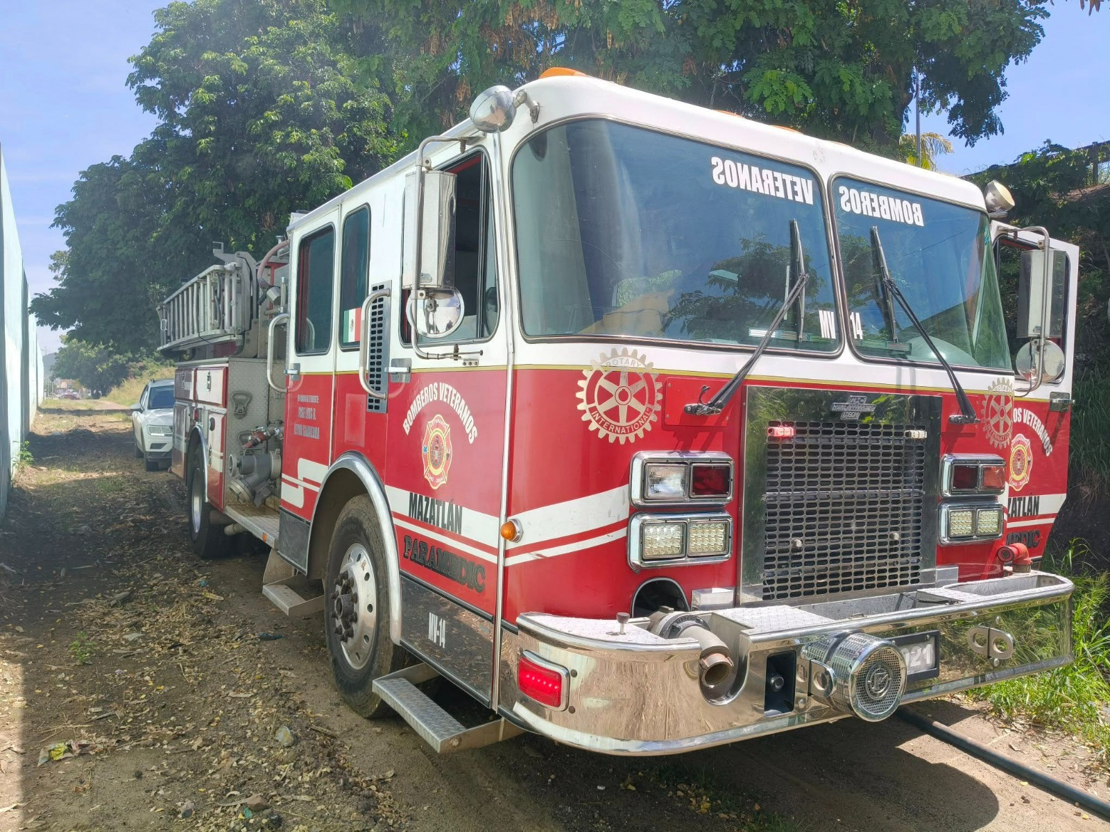 Incendio consume una casa de madera en el Fraccionamiento Infonavit Playas en Mazatlán