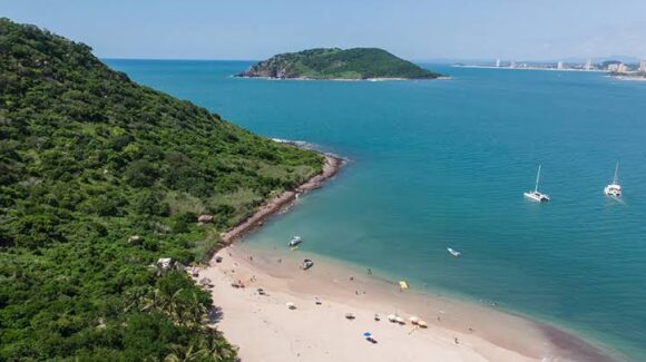 Por exceso de motos acuáticas, limitarán zona de playa de Isla del Medio con 15 metros para bañistas