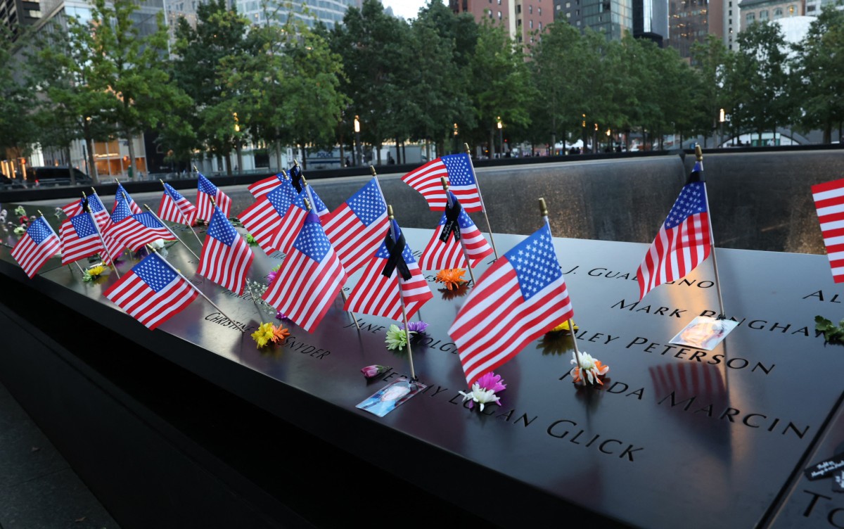 Nueva York honra a las víctimas del 11 de septiembre a 24 años del atentado