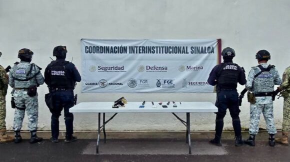 Nuevo ‘esculque’ en Penal de Aguaruto, en Culiacán: 2 armas, 6 cuchillos y 4 celulares asegurados