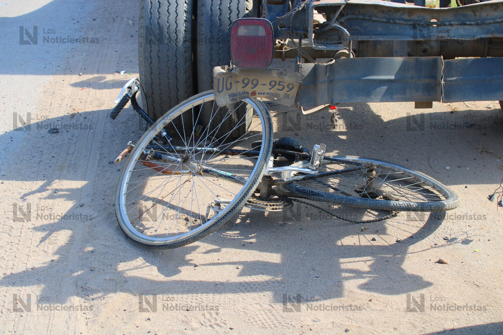 Pierde la vida un adulto mayor que circulaba en su bicicleta tras ser atropellado en Mazatlán, Sinaloa