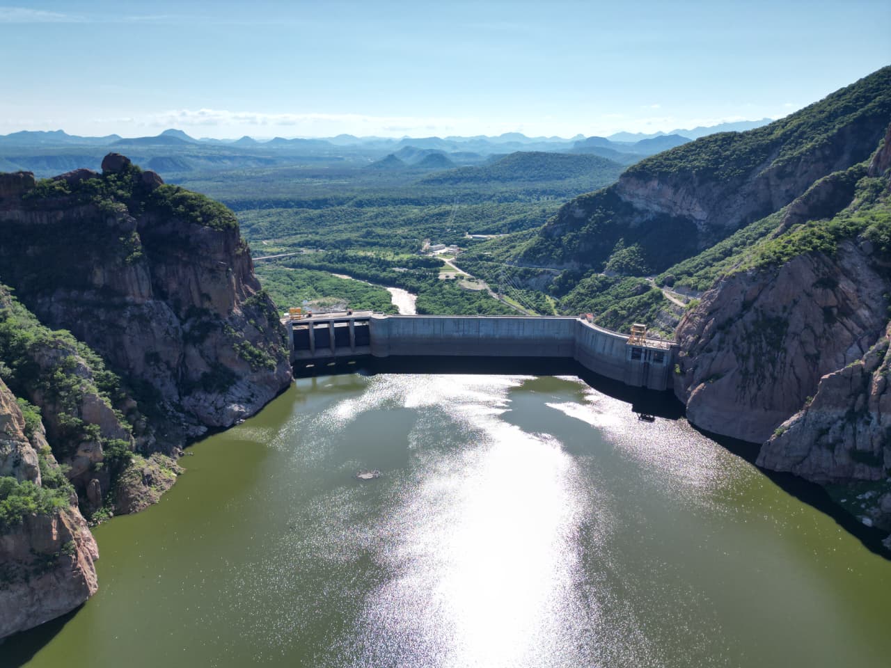 Presa Luis Donaldo Colosio en el norte de Sinaloa