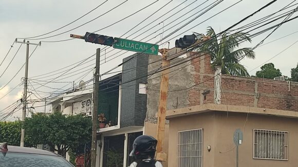 ¿Por qué hay tanto semáforo sin funcionar en Mazatlán, Sinaloa? Ayuntamiento acusa a los apagones