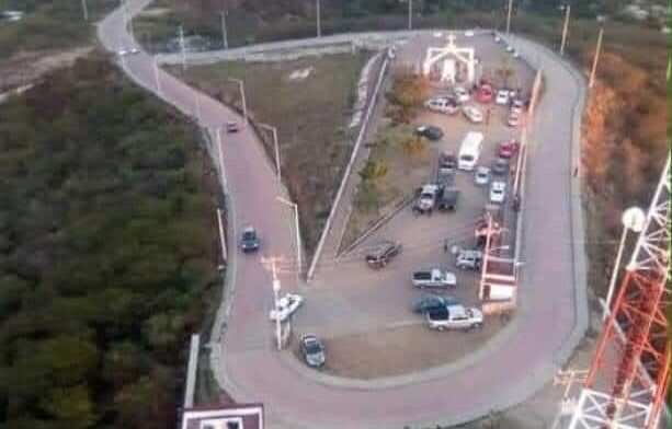 Socavón en el cerro del Monje alerta a visitantes en Sinaloa Municipio