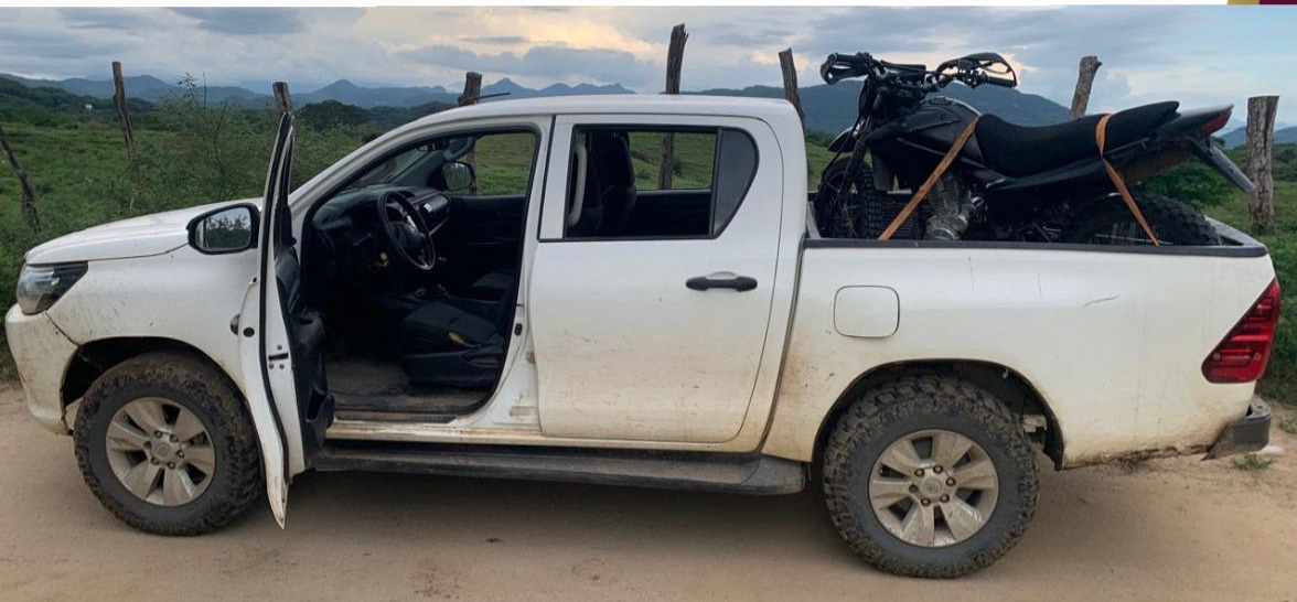 Una camioneta, una motocicleta y municiones fueron aseguradas en Cosalá, Sinaloa