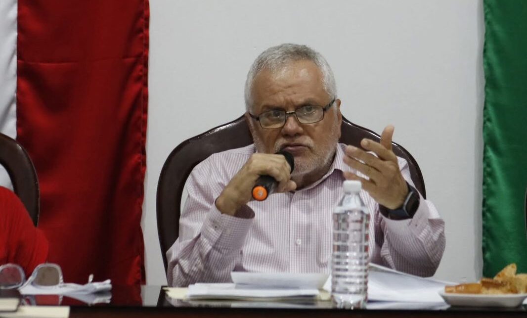 Víctor Díaz Simental, alcalde de Escuinapa