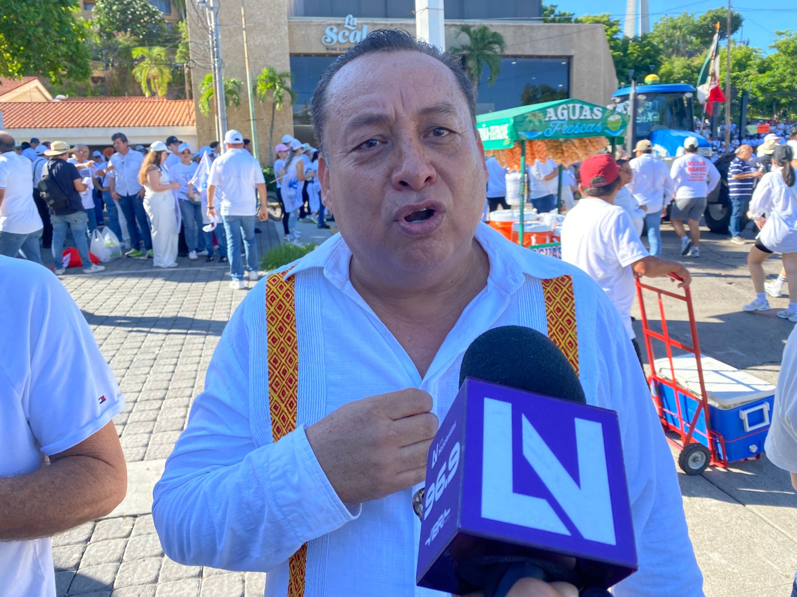 Victor Manuel Aispuro director de la Primaria Socrates