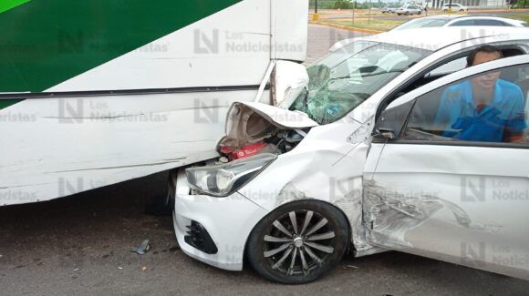 Enfermera resulta con fractura de muñeca tras choque en Culiacán, Sinaloa