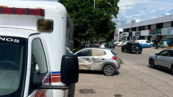 Tarde de accidentes en Mazatlán, Sinaloa, tras derrapes, choques y lesionados este 15 de septiembre