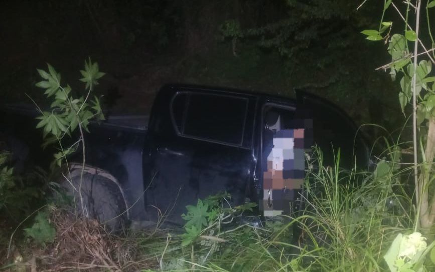 accidente salida de camino carretera Guasave Toyota Hilux