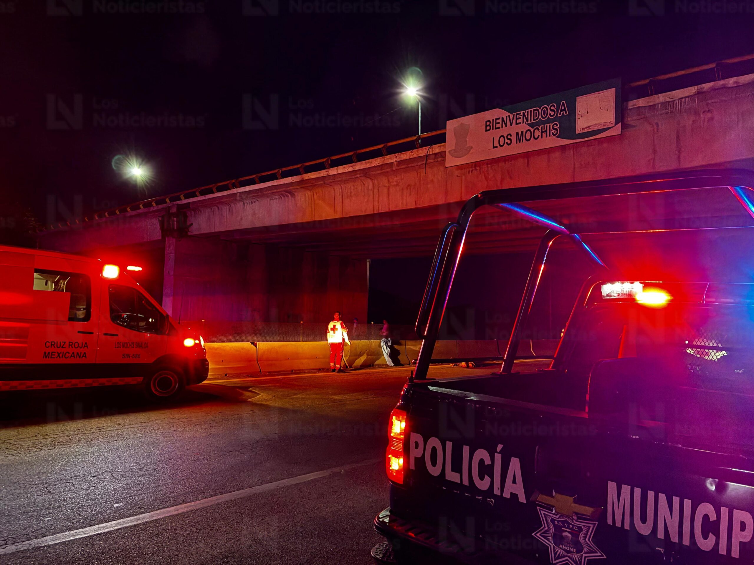 Policía Municipal llega al lugar en donde fue arrollado un adulto mayor en Los Mochis, Sinaloa