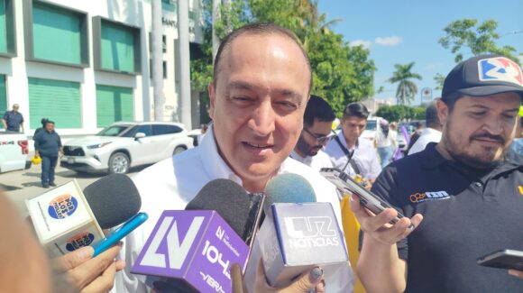 Valora alcalde de Ahome acudir a Mazatlán para ver a la presidenta de México que estará de gira de trabajo