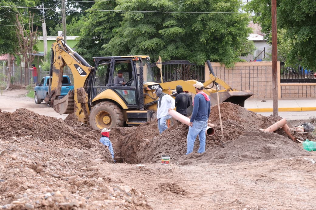 Alcaldesa de Guasave supervisa obras en desarrollo en Bamoa