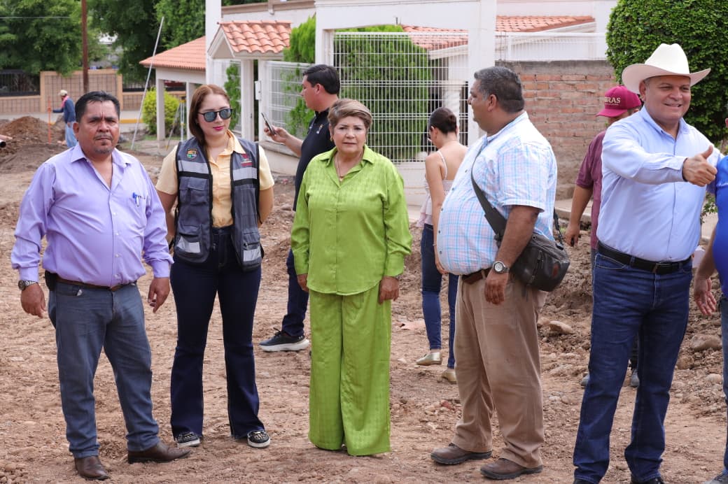 Alcaldesa de Guasave supervisa obras en desarrollo en Bamoa