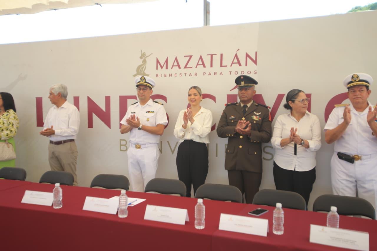alcaldeza de mazatlan entrega cancha de usos multiples en secundaria