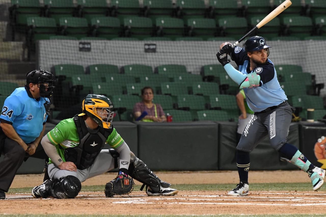 juego de beisbol entre Algodoneros de Guasave y los Cañeros de Los Mochis