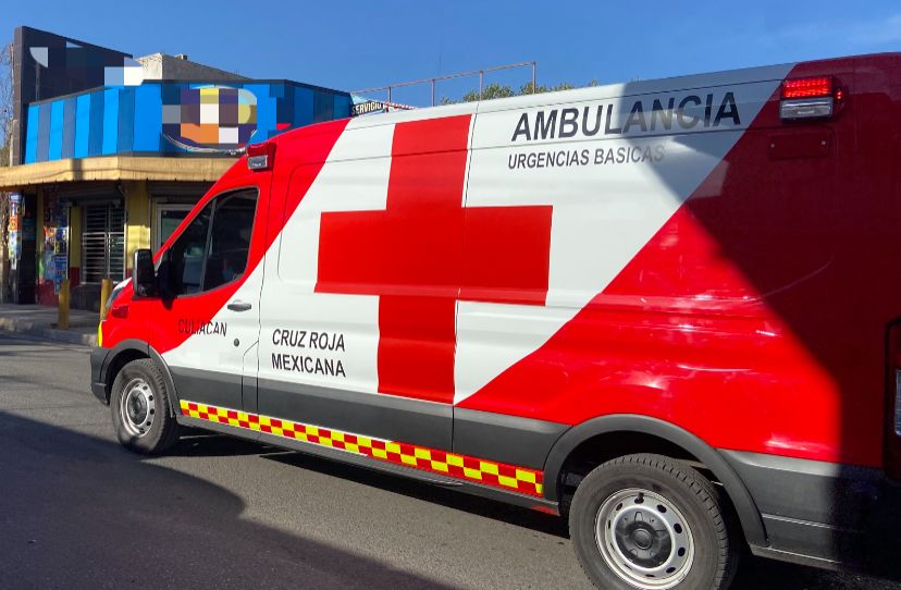 Ambulancia de Cruz Roja en Culiacán, Sinaloa, Foto temática