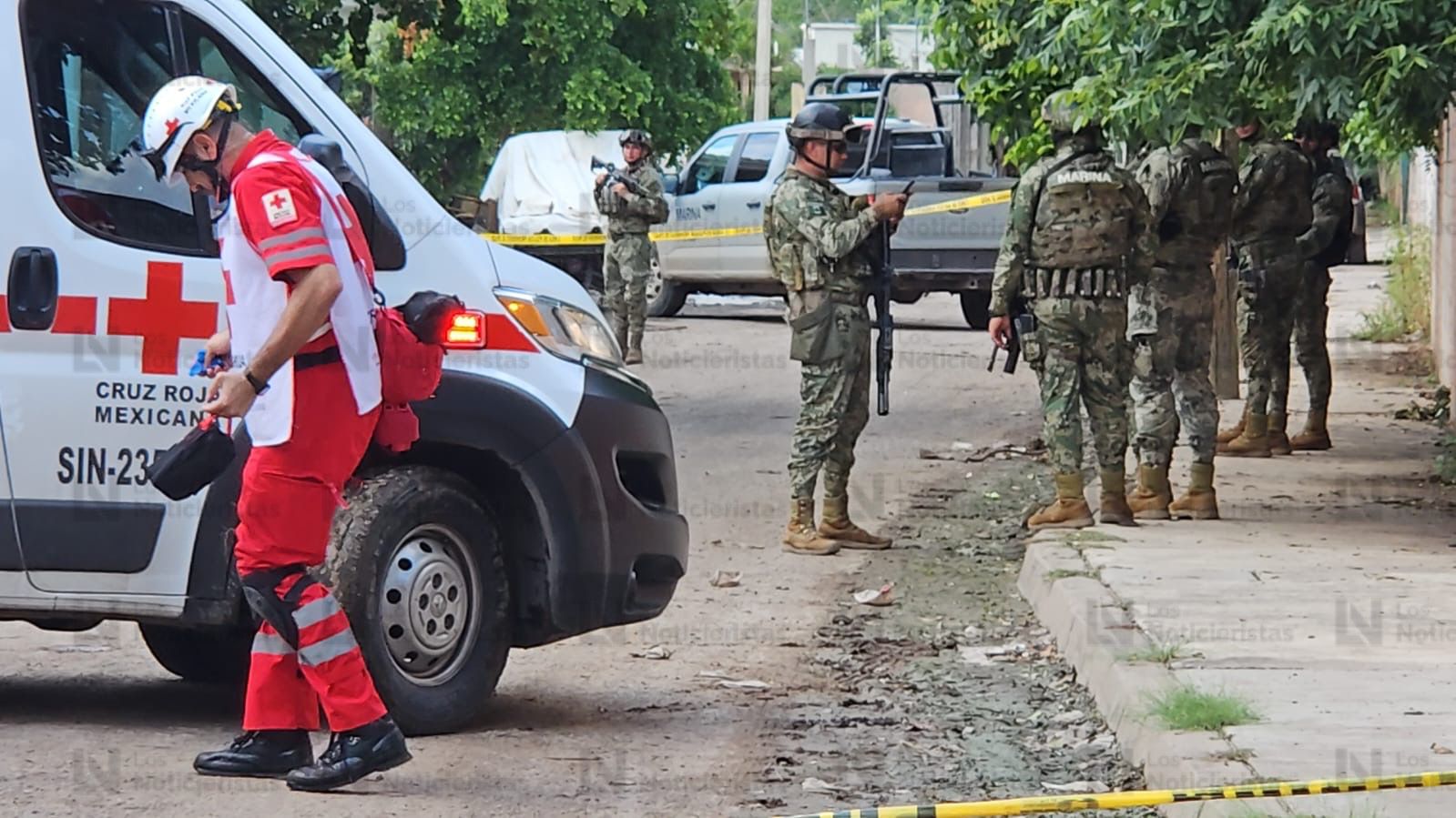 Autoridades en lugar donde dejaron a pareja ejecutada en Bachigualato de Culiacán , Sinaloa