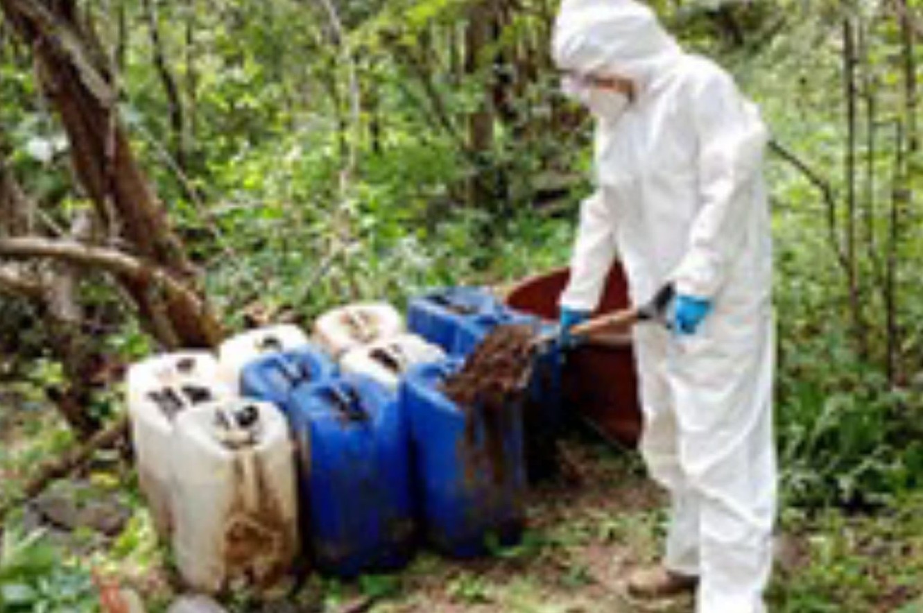 Área de almacenamiento de precursores químicos asegurada en Sinaloa