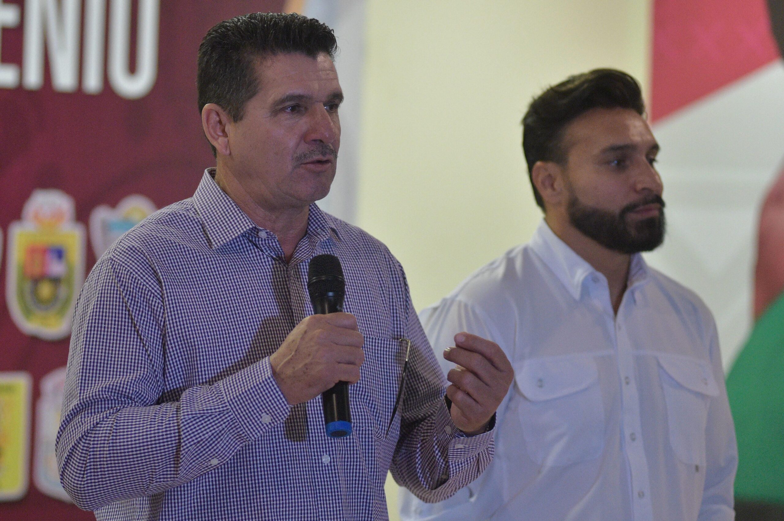 Armando Camacho asume la dirección del ISDE