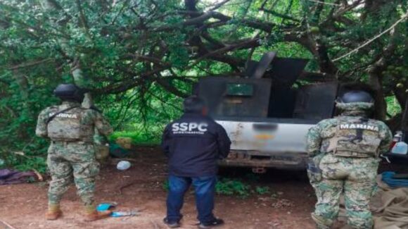 Localizan arsenal, droga y vehículos con reporte de robo en operativos de la Marina en Concordia, Sinaloa