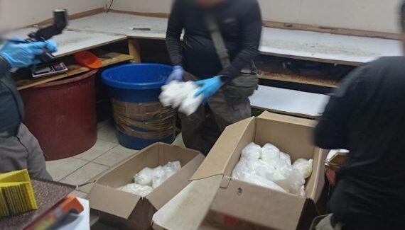 Aseguran FGR y Defensa inmueble en El Salado, en Culiacán, Sinaloa este lunes 29 de septiembre; había droga y precursores